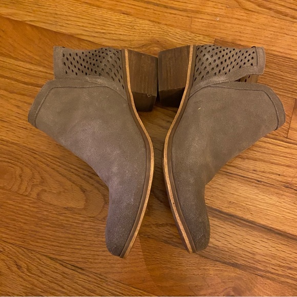 Susina Gray Booties Size 7M - Picture 7 of 7
